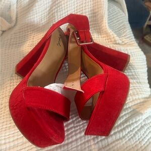 ❤️👠 Red Platform Taper Heels 👠 ❤️